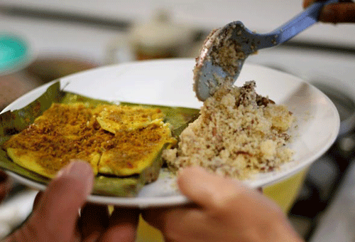 Lạ mắt với món Cá nướng lá chuối kiểu Malaysia
