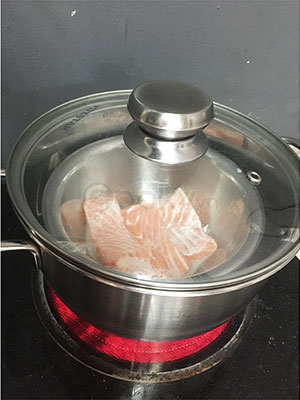 Cách làm ruốc cá hồi cho bé ăn dặm Cách làm ruốc cá hồi cho bé ăn dặm